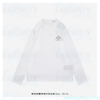 Prada/普拉达 25Fw 前后勋章字母印花长袖